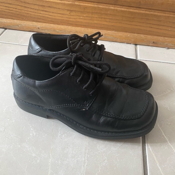 🍁2 /30 $ 🍁 Boys SmartFit Loafers Dressy Shoes - Size 13 - Picture 3 of 5